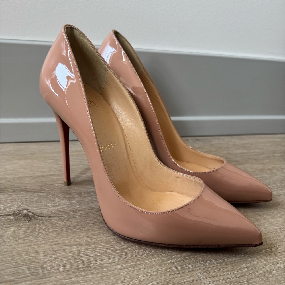 Christian Louboutin beige Patent Leather Pumps